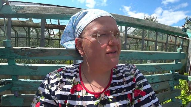Замораживаю жимолость. Цветы от соседки. Холодный ветер. Греча с мясом. Фокус от Ефима. смотреть онлайн