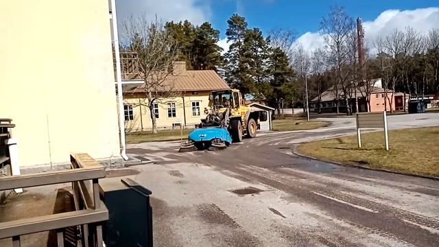Финская техника по уборки дорог. смотреть онлайн