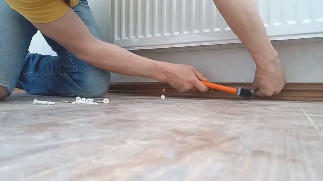 Монтаж пластикового плинтуса с кабель-каналом смотреть онлайн