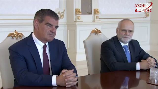 Президент Ильхам Алиев принял председателя Совета директоров компании Stadler Rail AG смотреть онлайн