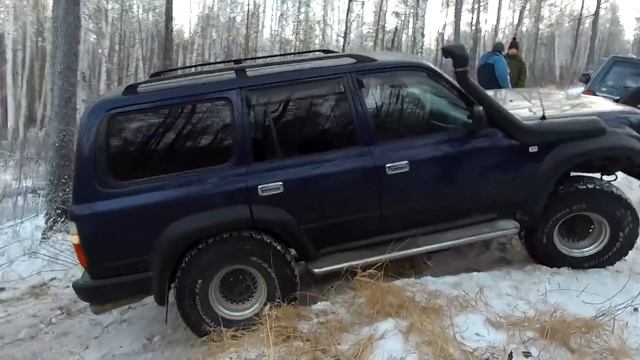 Оффроад в лесу. Land Cruiser 80, Pajero 2, УАЗ Патриот, Nissan Terrano и др. OffRoad смотреть онлайн