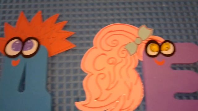 Чем занять ребенка? Делаем буквы из картона. Развиваем первоклашек! смотреть онлайн