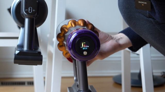 DYSON V15 vs SAMSUNG Bespoke Jet : Can Samsung Compete? смотреть онлайн