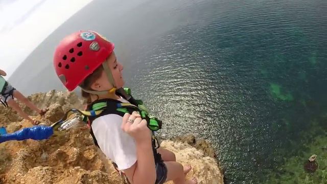 Аденина А. прыжок на м. Фиолент with skyline x-team in Crimea смотреть онлайн