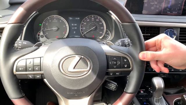 Using Lane Tracing Assist on your Lexus RX 350 смотреть онлайн