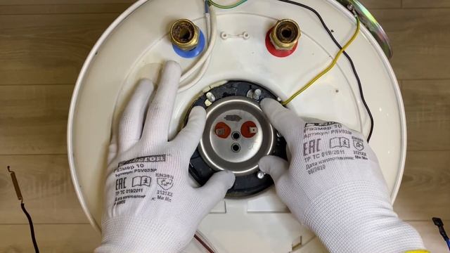Замена ТЭНа Electrolux EWH 30-50-80-100 Quantum смотреть онлайн
