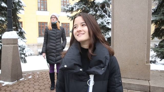 Алматинки признавались в любви у памятника Пушкину смотреть онлайн