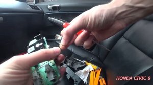 Honda Civic 8 4d не работает стеклоподъемник