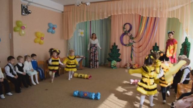 Праздник посвященный дню 8-го марта! смотреть онлайн