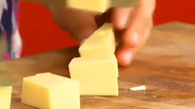 Яблочный салат с сельдереем и сыром смотреть онлайн