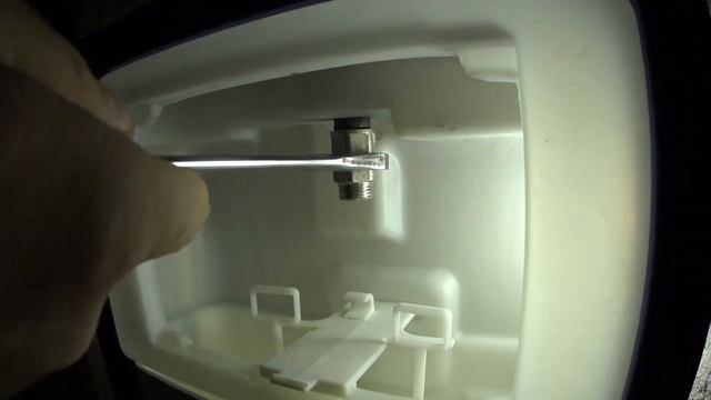 Как правильно подключить воду к инсталляции.