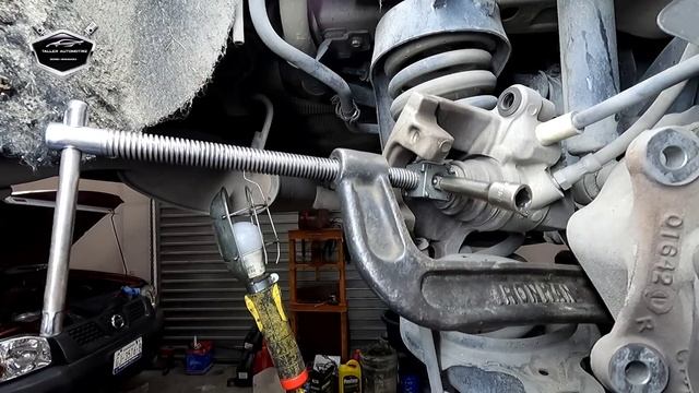FORD ESCAPE FRENOS TRASEROS смотреть онлайн