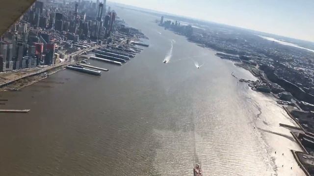Подарок!! Нью-Йорк с высоты птичьего полета Летали над Манхеттеном New York Manhattan Flight смотреть онлайн