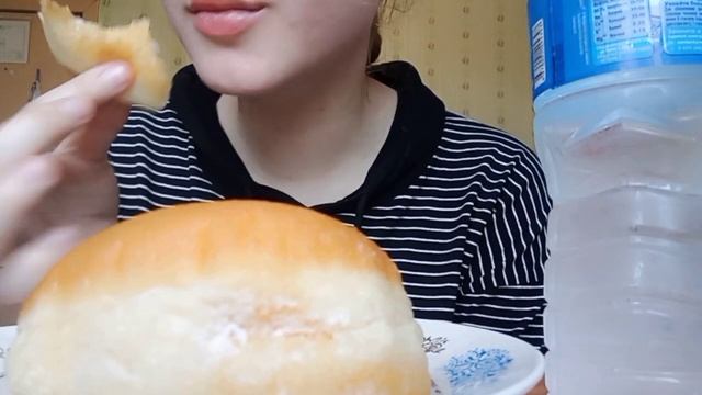 Сладкий мукбанг/Пончики со сгущёнкой ?☺?