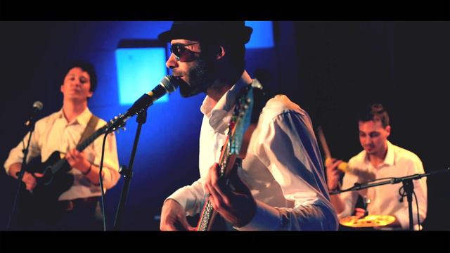 WHITE SWAN - Formation Trio Guitare/Basse/Cajon смотреть онлайн