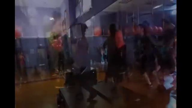 ZUMBA REMIX ANABEL SOLER смотреть онлайн