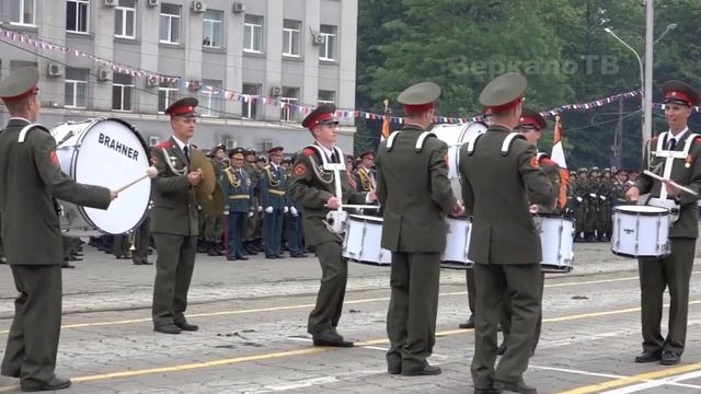 Военные барабанщики "Соло на барабанах" оркестр 58 й армии. Владикавказ, Осетия Алания смотреть онлайн