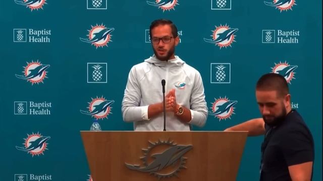 Coach Mike McDaniel Funniest Moments смотреть онлайн