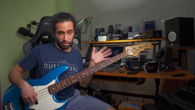 Fly By Night - Rush Bass Tutorial | Groove of The Week смотреть онлайн