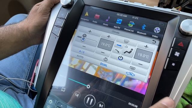 Only Toyota Camry With Tesla Type Stereo In India? смотреть онлайн