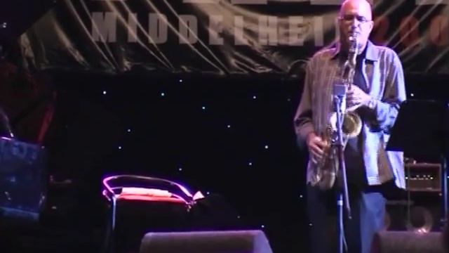 Michael Brecker playing Naima. (New audiotrack) смотреть онлайн