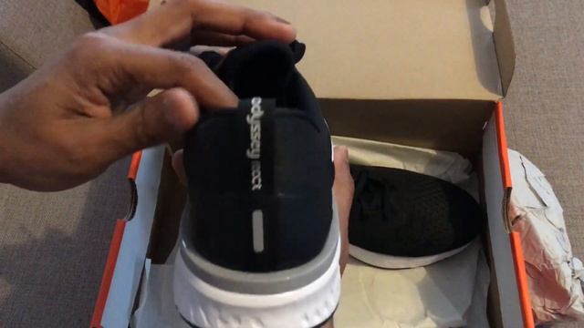 Nike Odyssey React black and white Unboxing смотреть онлайн
