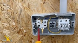 Как подключить выключатель и розетку?