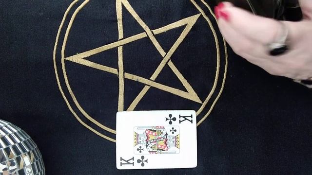 БЛИЖАЙШИЕ ДЕЙСТВИЯ КРЕСТОВОГО КОРОЛЯ К ЧЕРВОВОЙ ДАМЕ... смотреть онлайн