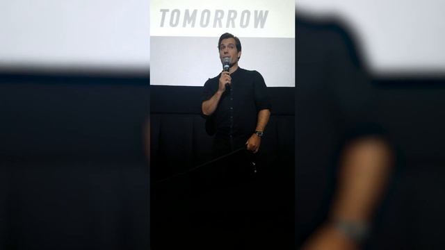 Meeting Henry Cavill - A Surreal Experience смотреть онлайн