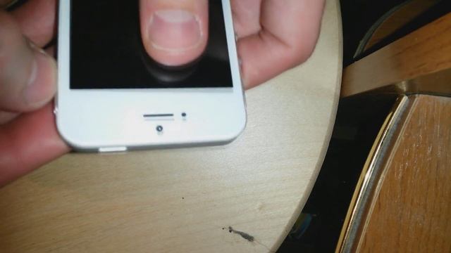 как открыть крышку китайского айфона 5s and iphone (БЕЗ ИНСТРУМЕНТОВ) смотреть онлайн
