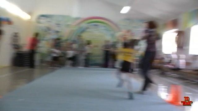 Мама папа я спортивная семья!!! группа Кораблик смотреть онлайн