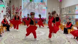 Таджикский танец в детском саду