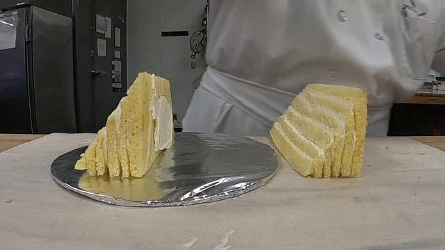 Cutting cake for Pyramid Torte part 2 смотреть онлайн