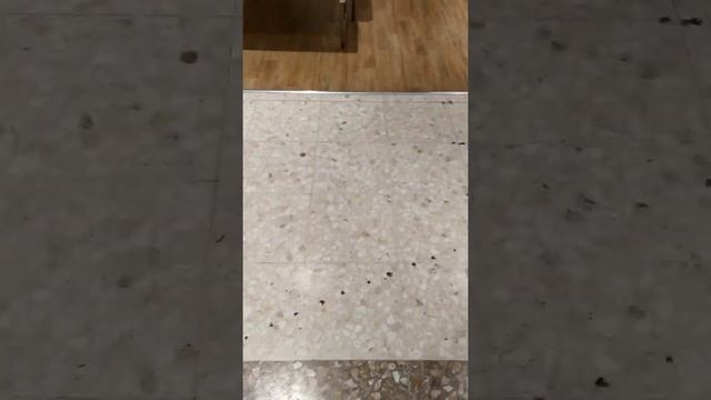 Debenhams Limassol. Торговый центр в Лимассоле.