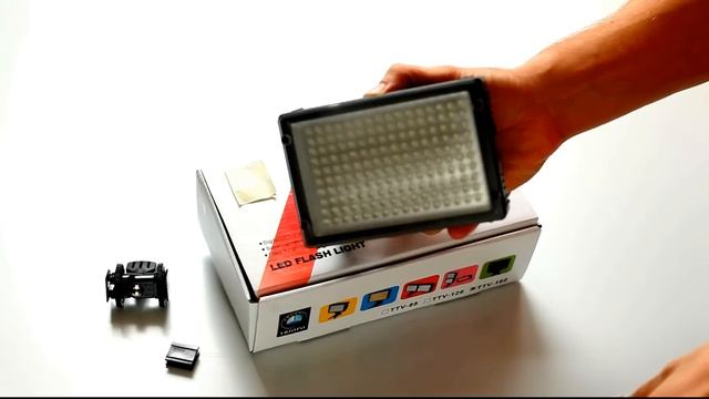 TTV-160 LED Flash Light -светодиодный осветитель- комплект смотреть онлайн
