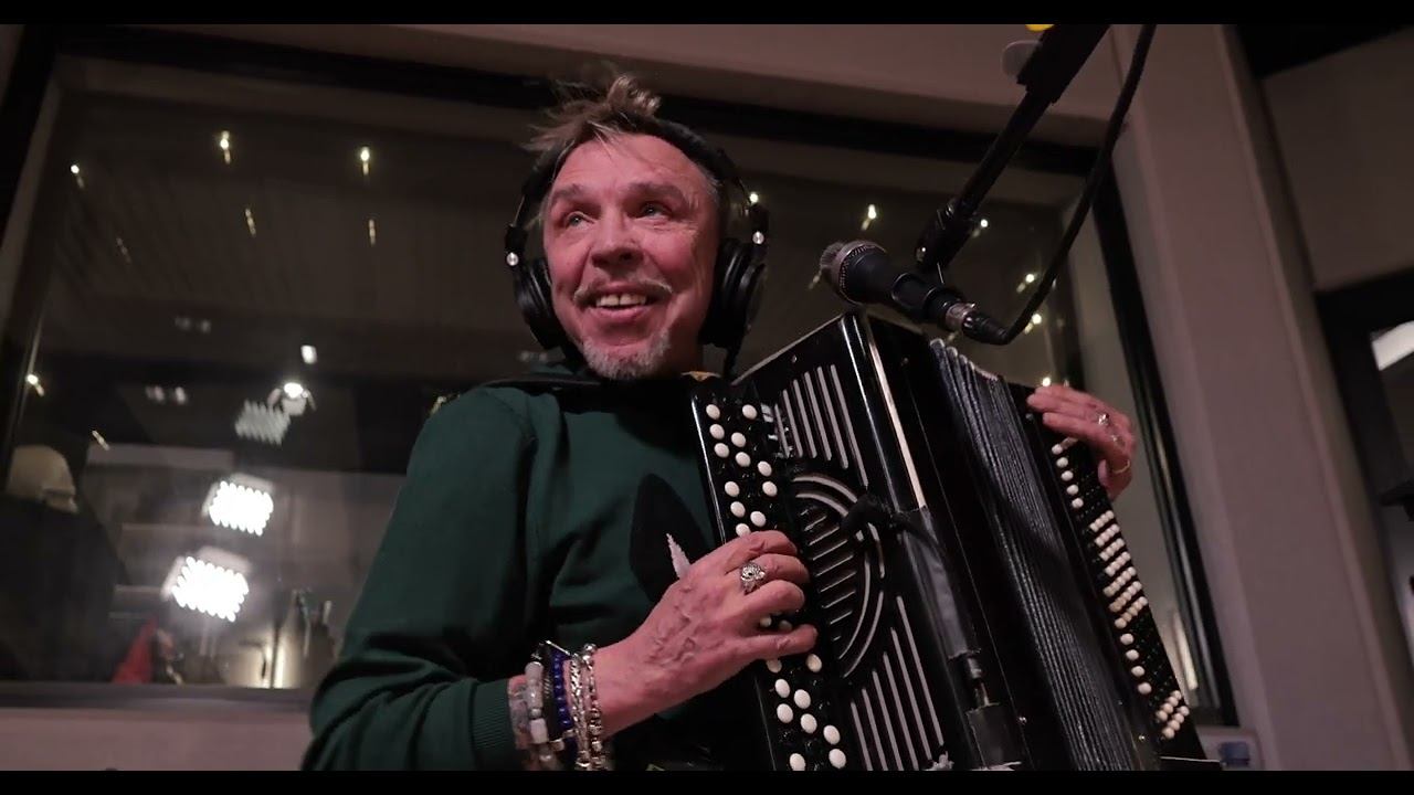 Гарик Сукачев - Ах, ночь, голубая ночь. смотреть онлайн