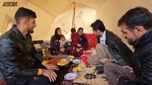 Meeting Jamal's family in front of Piren Shuliz's family, helping Saleh and her children смотреть онлайн