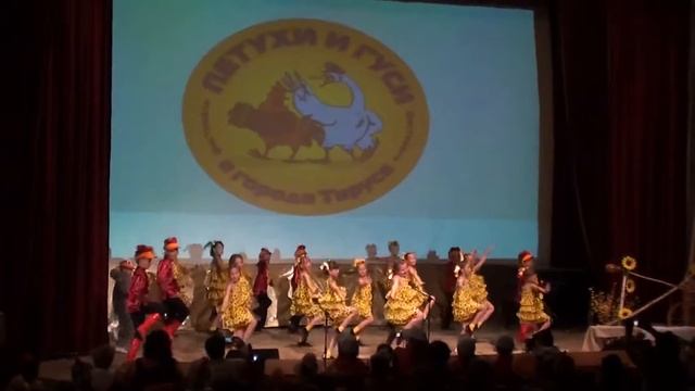 Открытие детского фестиваля "Петухи и гуси в городе Тарусе" - Таруса смотреть онлайн