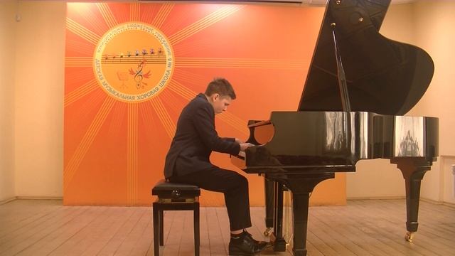 Калужин Фёдор. Э. Григ "Танец из Йольстера", Ф. Шопен "Прелюдия № 20 до минор, соч. 28" смотреть онлайн