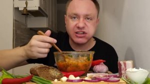 МУКБАНГ. ОБЖОР. БОРЩ С САЛОМ ТРИ МЯСА. БАРАНИНА, УТКА, СВИНИНА. АСМР. MUKBANG.