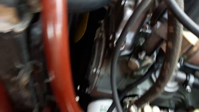 Подкапотное пространство автомобиля ВАЗ-2101(ч.1) смотреть онлайн