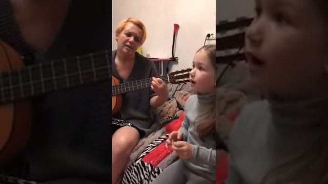 "НИЧЕГО НА СВЕТЕ ЛУЧШЕ НЕТУ, ЧЕМ БРОДИТЬ ДРУЗЬЯМ ПО БЕЛУ СВЕТУ"- СКОЛЬКО ПОКОЛЕНИЙ ПОЕТ ЭТУ ПЕСНЮ? смотреть онлайн