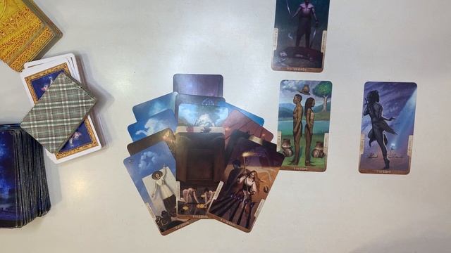 Любовный расклад. Мысли. Чувства. Действия. смотреть онлайн