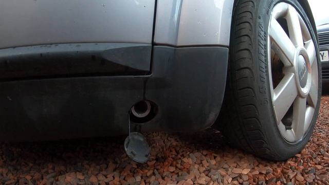 How to remove and refit the Audi A2 jacking point covers? смотреть онлайн