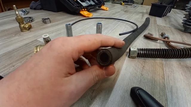 Замена трубки на воздушном компрессоре . смотреть онлайн