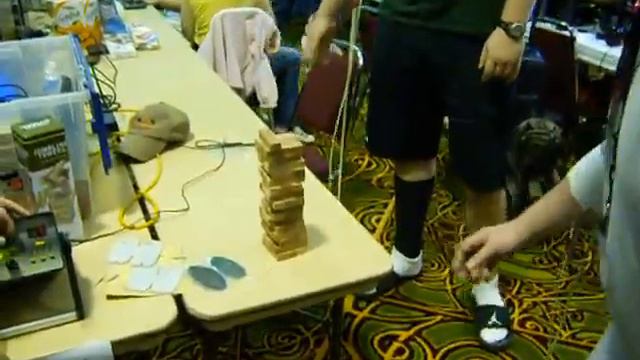 PDXLAN 18 Electro-stim Jenga! Part 1 смотреть онлайн
