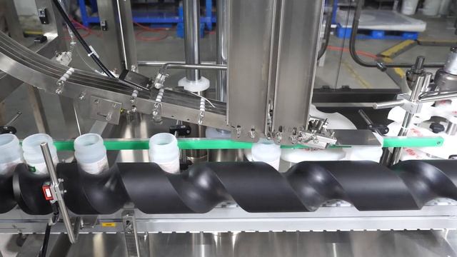 Automatic rotary bottle powder press-on screw capping capper machine, 2 in 1 monoblock. смотреть онлайн