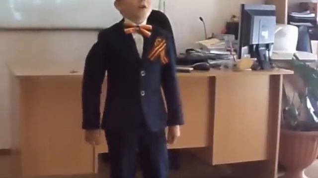 Что такое День Победы? Читает Игорь Ломовцев смотреть онлайн