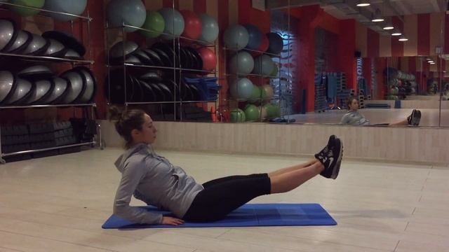 Колени к груди смотреть онлайн