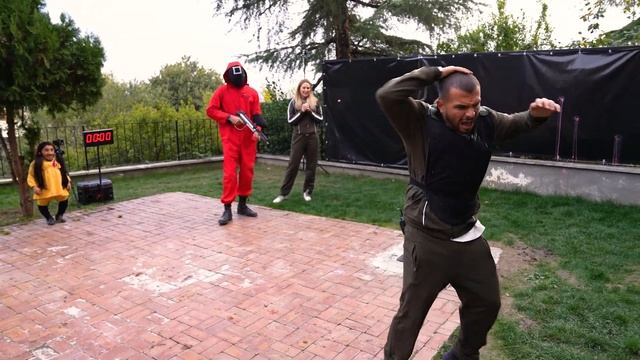 SQUID GAME OYNADIK ! (Sona Kalan Kazanır!) w/ @MesutCanTomay @ridvanabi @ecenazucer смотреть онлайн